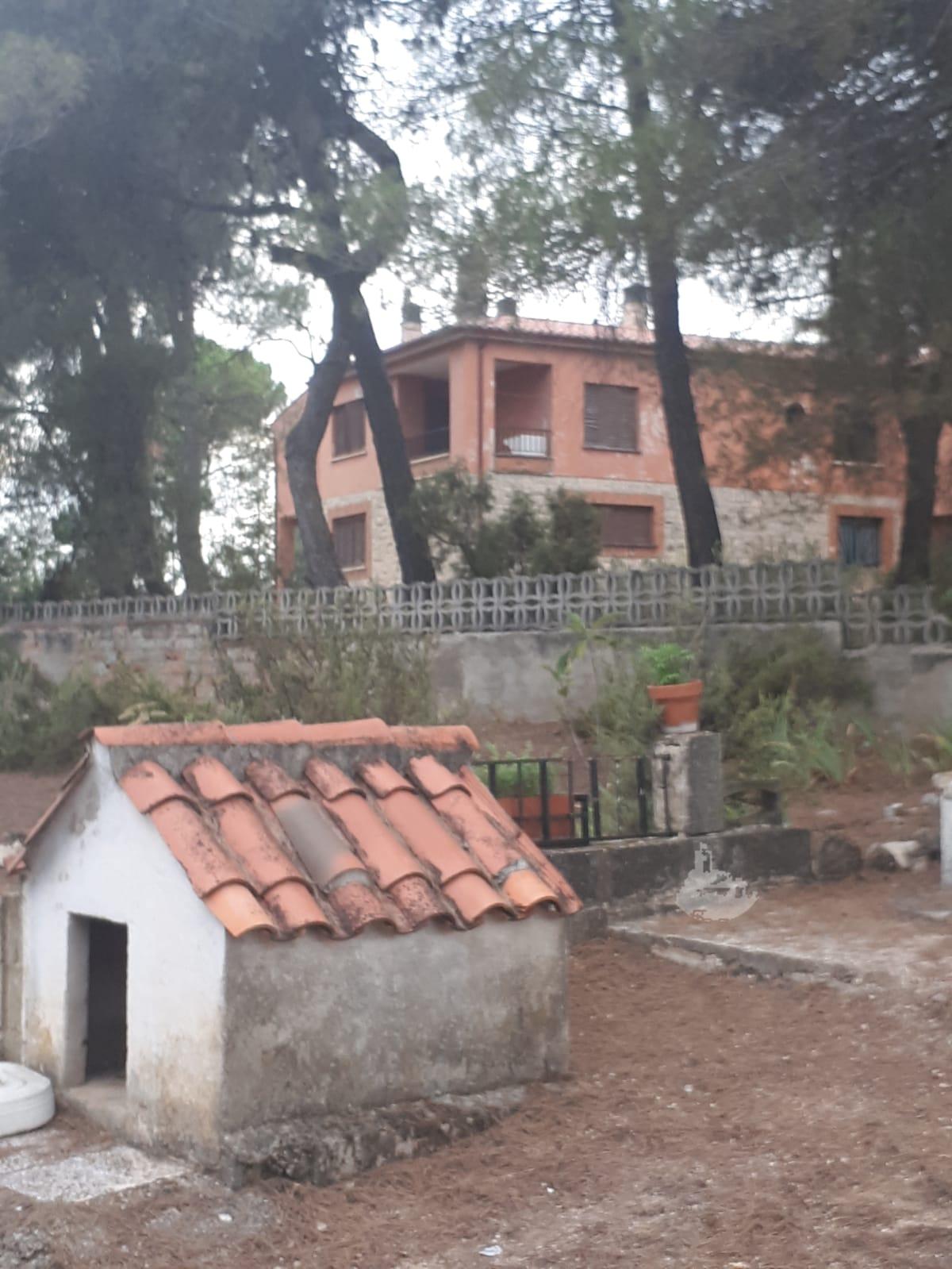 VIVIENDA UNIFAMILIAR AISLADA CON PISCINA EN URBANIZACIÓN EL PINATELL DE  BOCAIRENT (VALENCIA) - Inmobanyeres