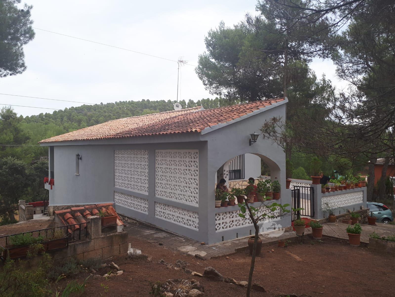 VIVIENDA UNIFAMILIAR AISLADA CON PISCINA EN URBANIZACIÓN EL PINATELL DE  BOCAIRENT (VALENCIA) - Inmobanyeres